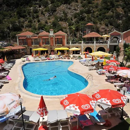 Hotel The Tower 3*