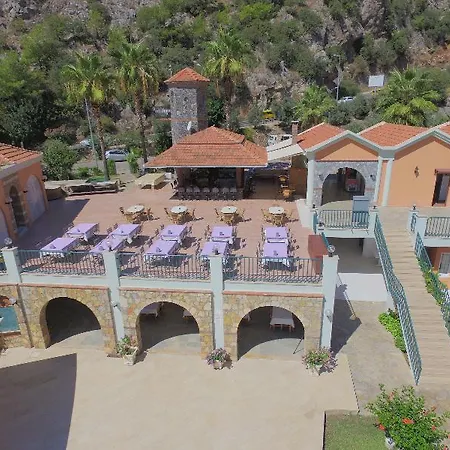 塔楼酒店 3* 厄吕代尼兹