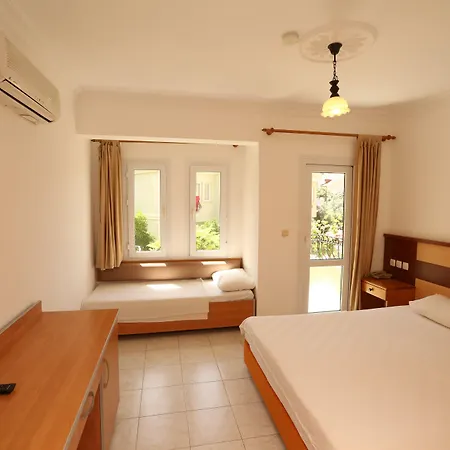 Hotel The Tower 3*